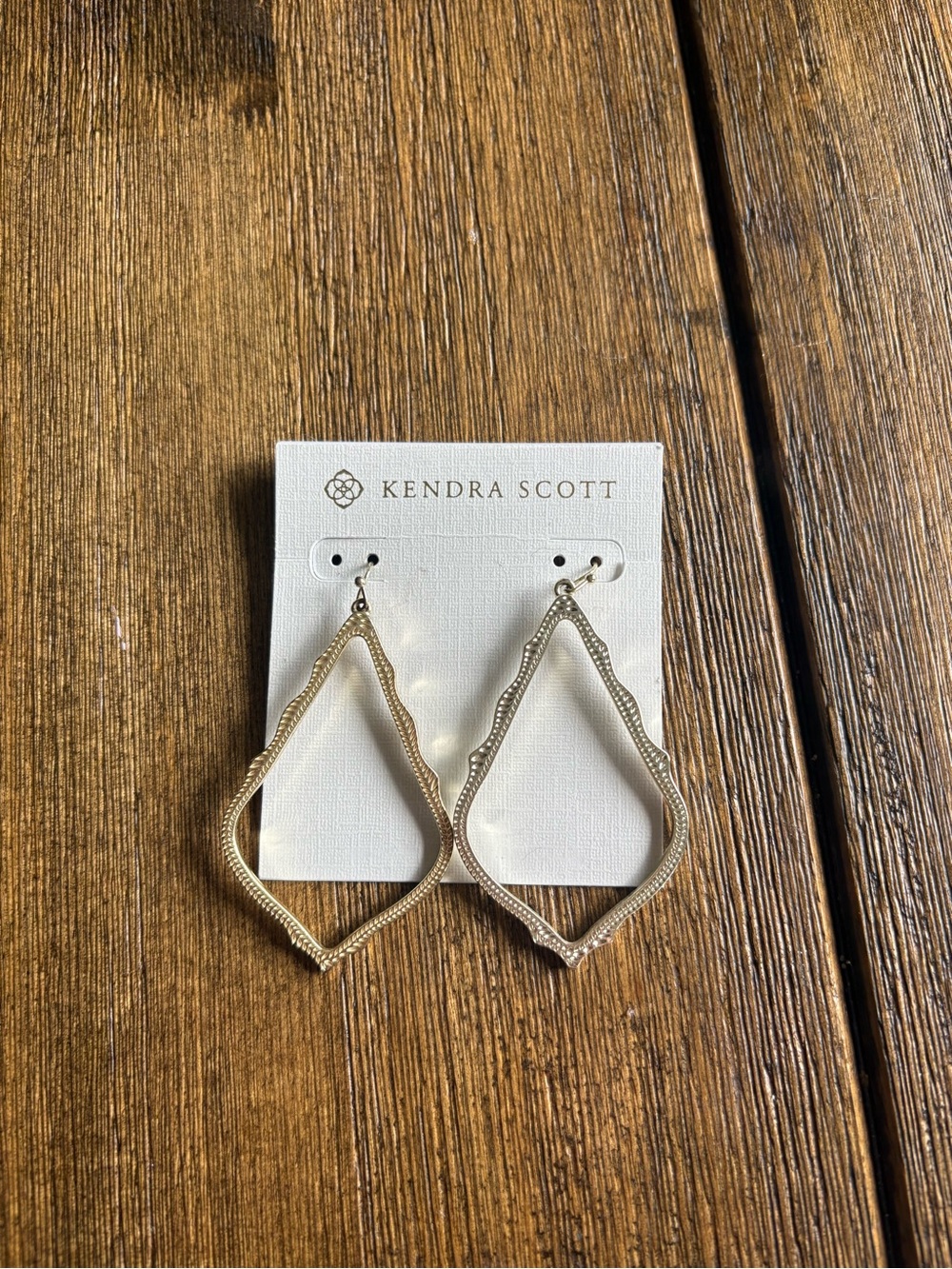 Kendra Scott Sophia gold drop earrings and original box